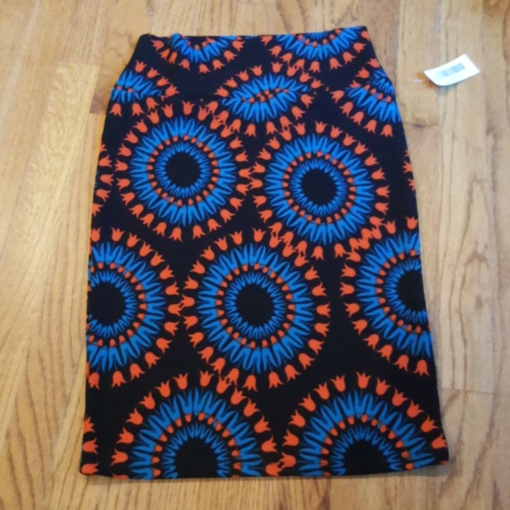 New LuLaroe XS Black, Orange-Red And Blue Stretchy Cassie Skirt
